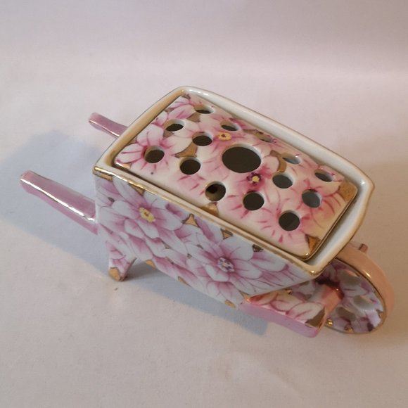 Vintage Ceramic Wheelbarrow Flower Frog, Pink Flowers w Gold Trim, Made in Japan - Picture 2 of 6